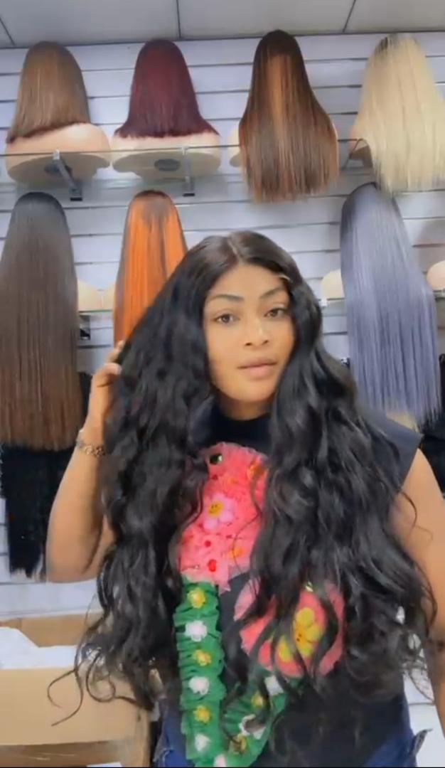 Dollar loose wave natural